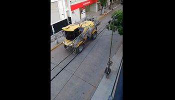 Video: realizan aplicaciones con maquinaria agrícola para enfrentar al coronavirus