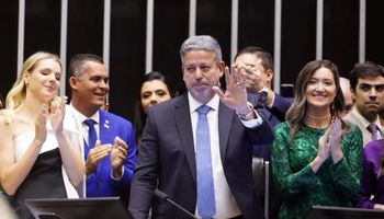 Arthur Lira é reeleito para presidência da Câmara dos Deputados