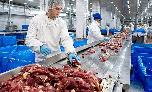 JBS investe US$ 100 milhões nos EUA em fábrica de bacon e linguiças