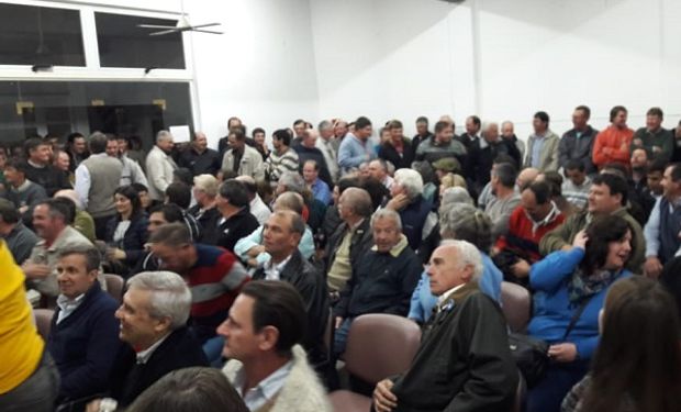 Asamblea que se llevó a cabo en Crespo, Entre Ríos.