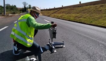 Rodovia do futuro: estudo inovador mostra como bagaço de cana pode revolucionar o asfalto