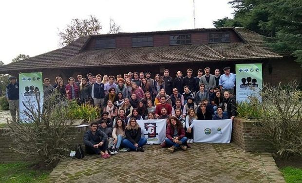 La juventud rural repudió la violencia de género: “Los femicidios no distinguen de actividad”