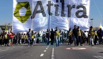 Hubo acuerdo sobre la hora y los trabajadores lecheros levantaron el paro