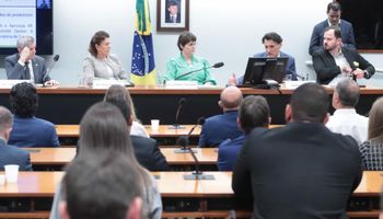 Comissão da Câmara debate moratória da soja e da carne e prepara CPI