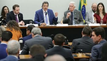 Haddad é convocado na Câmara para explicar tributação das LCAs e dívidas do agro gaúcho