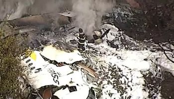 Avião que saiu do PR com 61 pessoas a bordo cai no interior de SP; não há sobreviventes
