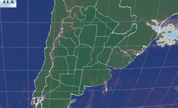 La imagen satelital muestra la persistencia y el predomino a gran escala de cielos despejados.