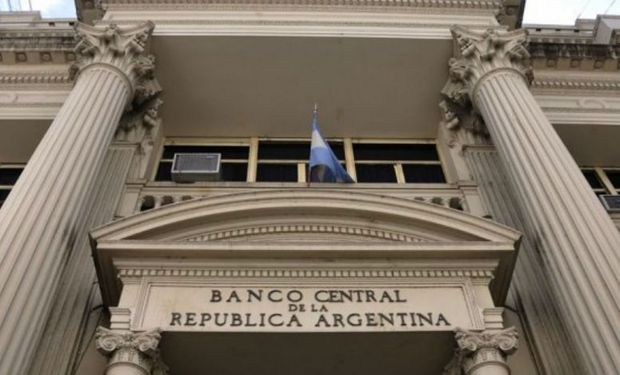 Cambios en la compra de dólares: el Banco Central publicó una nueva regulación