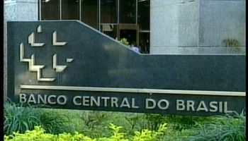 Brasil subiría tasas para frenar la inflacion