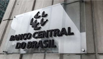 Pressão inflacionária faz Copom elevar a Selic para 11,25%