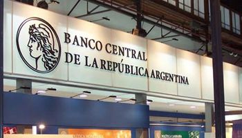 El déficit fiscal subió 30% en el primer semestre