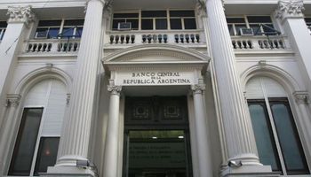 Fábrega apuesta a salvar reservas con exportaciones