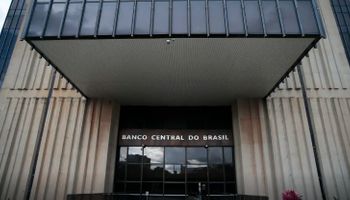 Ruim para todo mundo: tarifaço pode atrasar redução da Selic