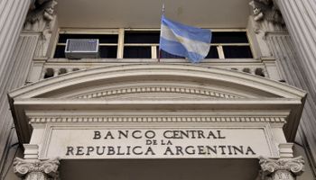 El BCRA volvió a bajar las tasas, pero moderó el ritmo del recorte