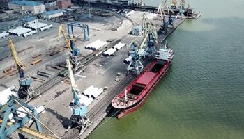 Por primera vez en meses: un barco con granos salió de Ucrania a "países amigos" de Rusia