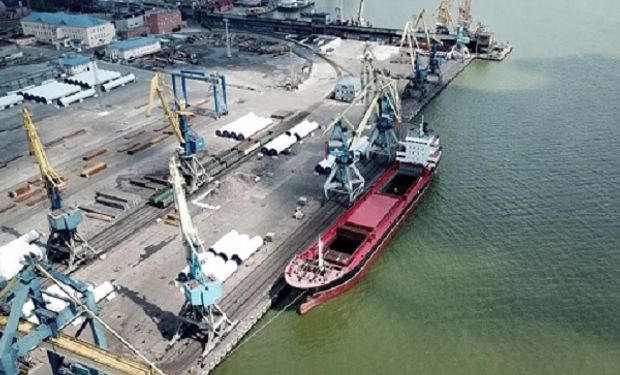 Por primera vez en meses: un barco con granos salió de Ucrania a "países amigos" de Rusia