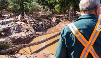 Produtor rural perde porca de 300 kg, aves e criação de peixes com rompimento de barragem