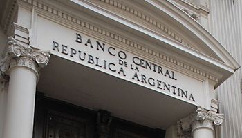 BCRA gira al fisco el doble de pesos que en 2015