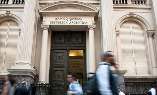 Millonario giro del BCRA para paliar el déficit