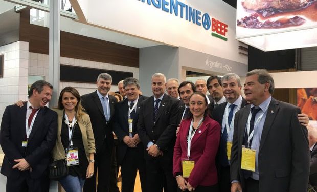 El Instituto de Promoción de la Carne Vacuna Argentina, acompañado por empresas exportadoras, se encuentra participando en la feria Sial que se lleva a cabo en la capital francesa.