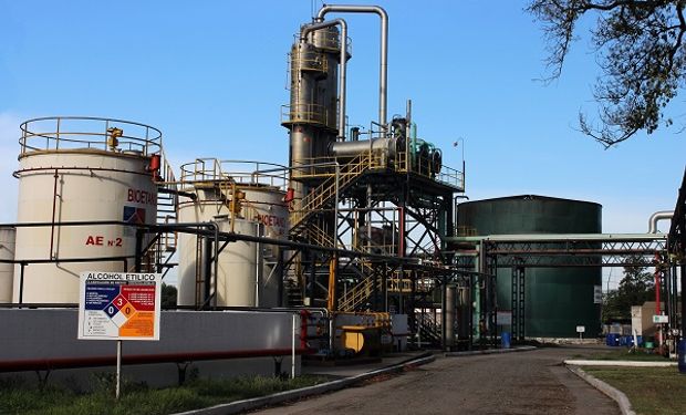 Biocombustibles: el Gobierno busca extender hasta 2024 la obligación de los cortes en las naftas 