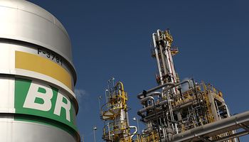 Petrobras começa a produzir diesel de soja em setembro