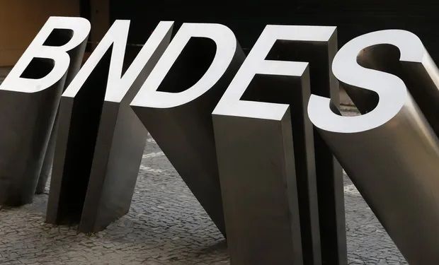 BNDES diz que operações foram suspensas em razão do nível de comprometimento dos recursos disponíveis. (foto - Agência Brasil)