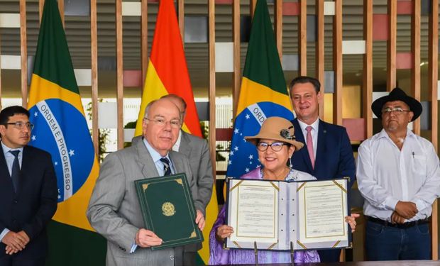 Acordo prevê a realização de estudos para a construção de fábricas de fertilizantes nitrogenados. (Foto - Marcio Batista/MRE)