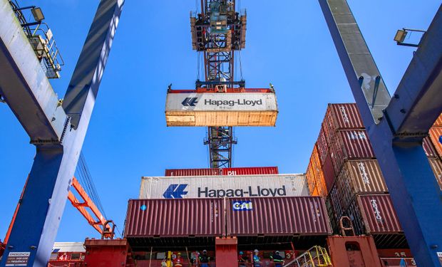 Na última sexta-feira (7), a China a retirada do embargo às importações de carne de frango e produtos avícolas do Brasil, imposto em maio após o registro de um caso isolado de gripe aviária em Montenegro (RS). (Foto - Claudio Neces)