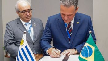 Brasil e Uruguai firmam acordo de cooperação em bioinsumos