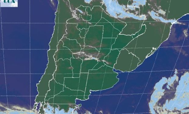 La foto satelital grafica el gran despliegue de cielos despejados, con algunos pasajes de nubosidad, que no encuentran condiciones para desarrollarse.