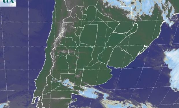 La foto satelital presenta una vasta zona de cielos despejados tomando la zona agrícola principal de Argentina, Paraguay, Uruguay y sur de Brasil.