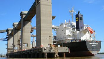 Aceiteros y exportadoras acordaron y no habrá paro en los puertos: establecieron un cronograma de aumentos hasta 2026