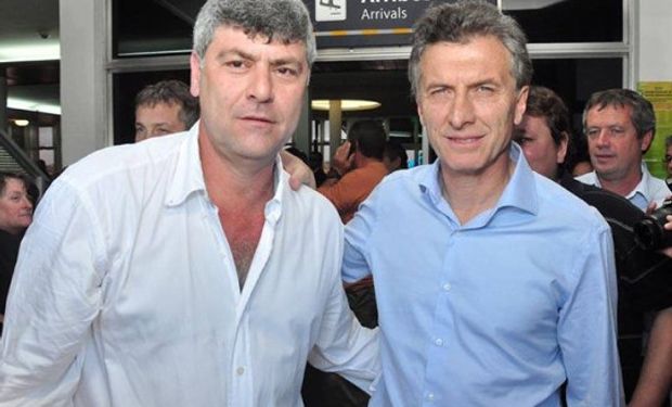 Aunque comparten su pasión por Boca, dicen que a Macri no le dio mucha gracia que su ministro le ahogara el grito de gol.