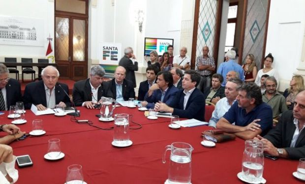 Pondrán "en marcha la prórroga de los impuestos nacionales, los vencimientos bancarios y habrá créditos del Banco Nación".