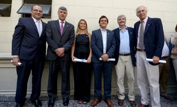 (Izq. a der.) Ricardo Negri, Ricardo Buryaile, Marisa Bircher, Santiago Hardie, Nestor Roulet y Guillermo Bernaudo.