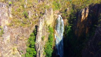 Justiça proíbe fazendeiro de cobrar pedágio para cachoeiras na Chapada dos Veadeiros