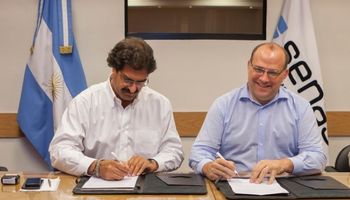 Buenos Aires: el Senasa y Agroindustria firmaron un convenio para fortalecer la cadena láctea