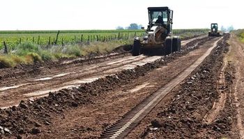 Identificarán los caminos rurales que más se usan en las cuencas lácteas de Buenos Aires para mejorar la circulación