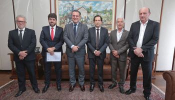 Setor cafeeiro apresenta demandas para ministro Carlos Fávaro
