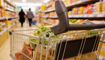 Estudo revela qual foi o maior vilão do bolso do consumidor no Brasil