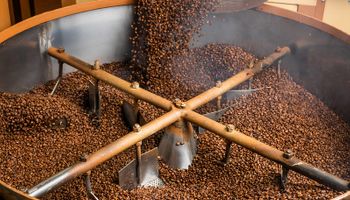 Cotação do café resiste à queda do dólar e maior oferta por alta na exportação