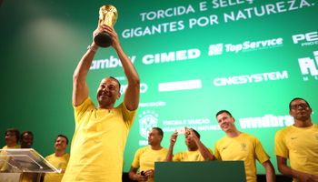 Empresas do agro entram no clima da Copa e escalam Cafu, Marcos, Thiaguinho e Galvão
