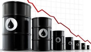 El petróleo vuelve a desplomarse a sus niveles más bajos en seis años