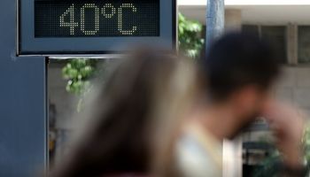 Calor de 40 °C, temporais no Sul e chuva forte no Sudeste marcam o fim de semana no Brasil