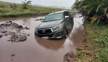 "Es un atentado contra el pueblo": llaman a ir a la Justicia para que la tasa que cobran los intendentes vaya a caminos rurales y citan a las localidades que ya se iniciarion