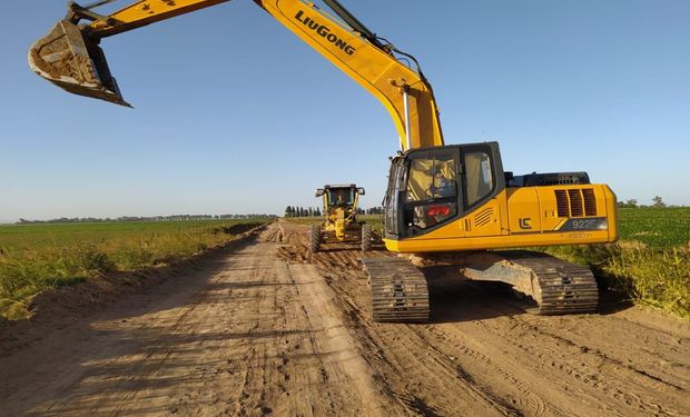 Córdoba entrega 300 millones de pesos adicionales para la mejora de los caminos rurales