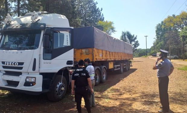 La Unidad de Información Financiera se involucró en una causa de contrabando de soja al límite con Brasil