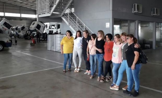 Homenajeando a esta profesión, Volkswagen da a conocer este primer encuentro de mujeres camioneras en el Concesionario Devol.