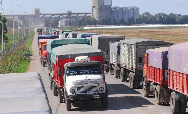 Agroexportadoras rechazan una nueva suba del impuesto que afecta al transporte en el Gran Rosario